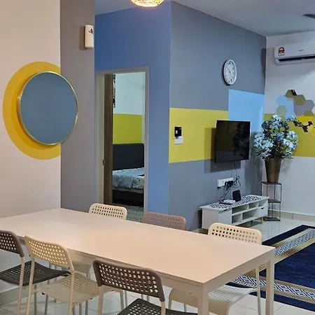 Er Homestay 3Bedroom With Balcony Nearest Klia Sepang Exterior photo